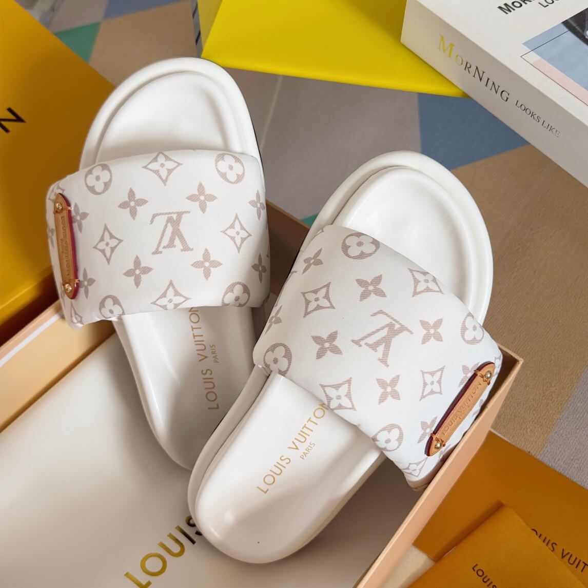 Women's White All-Over Print Slippers