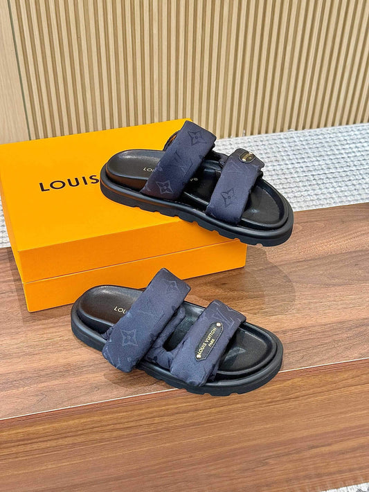 Multicolor Classic Button Slippers