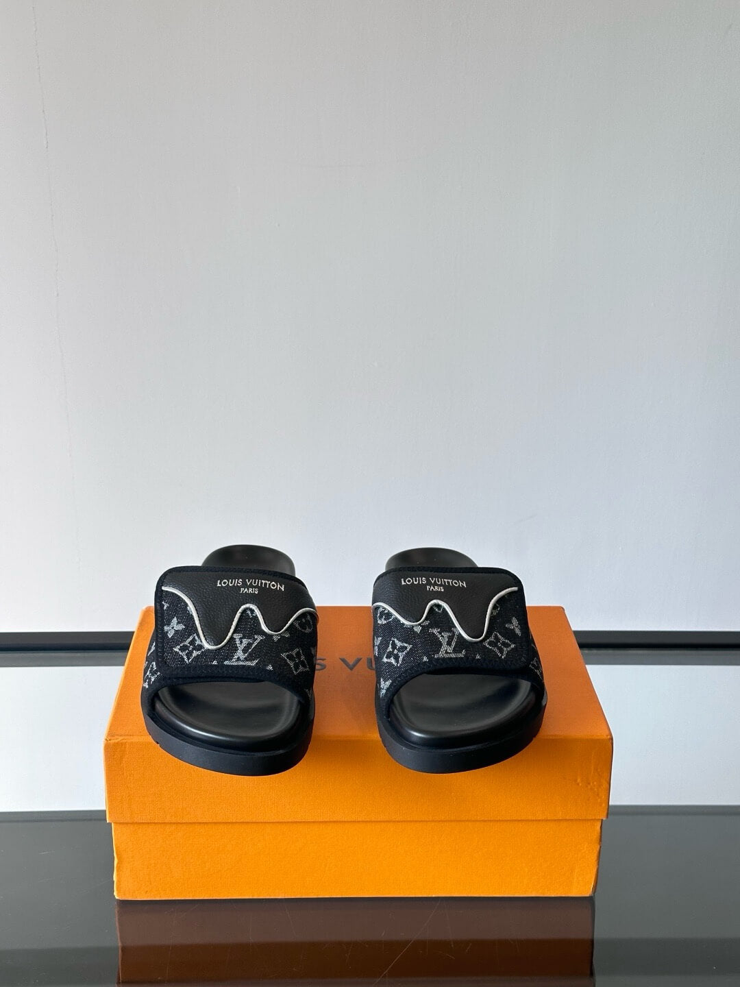 Cowhide Velcro Slippers