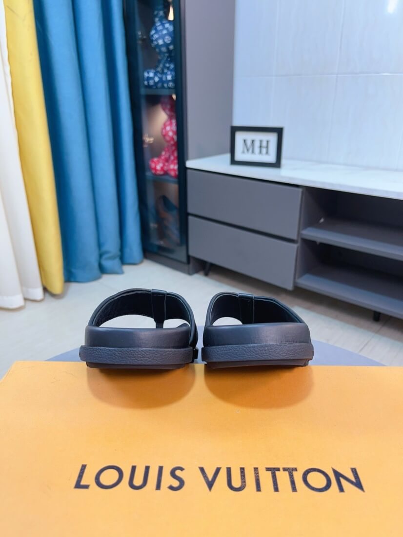 Metallic Pattern Slippers