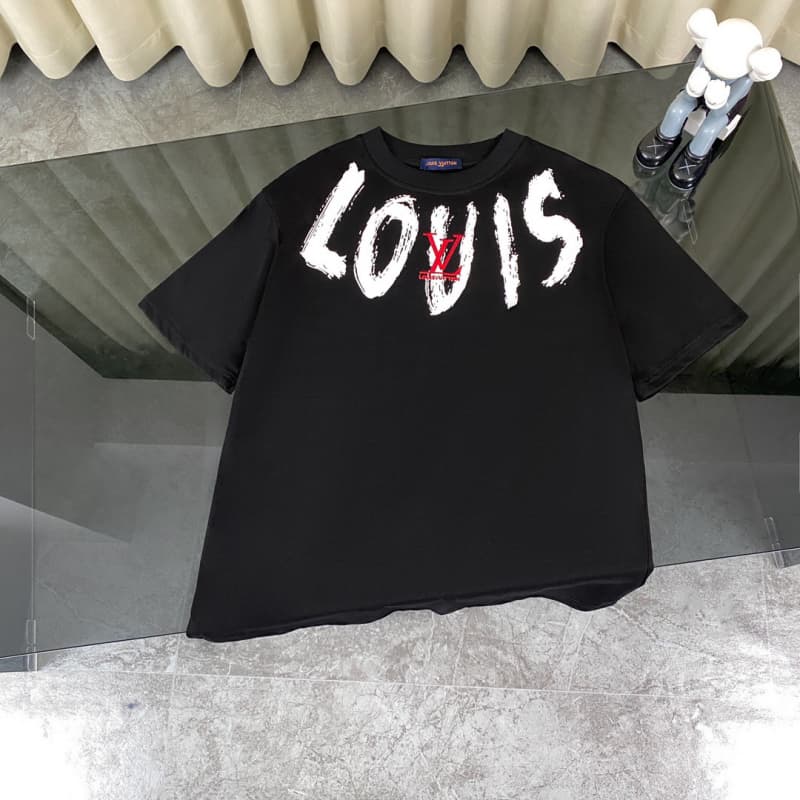 Necklace Letter + Chest Embroidery T-shirt