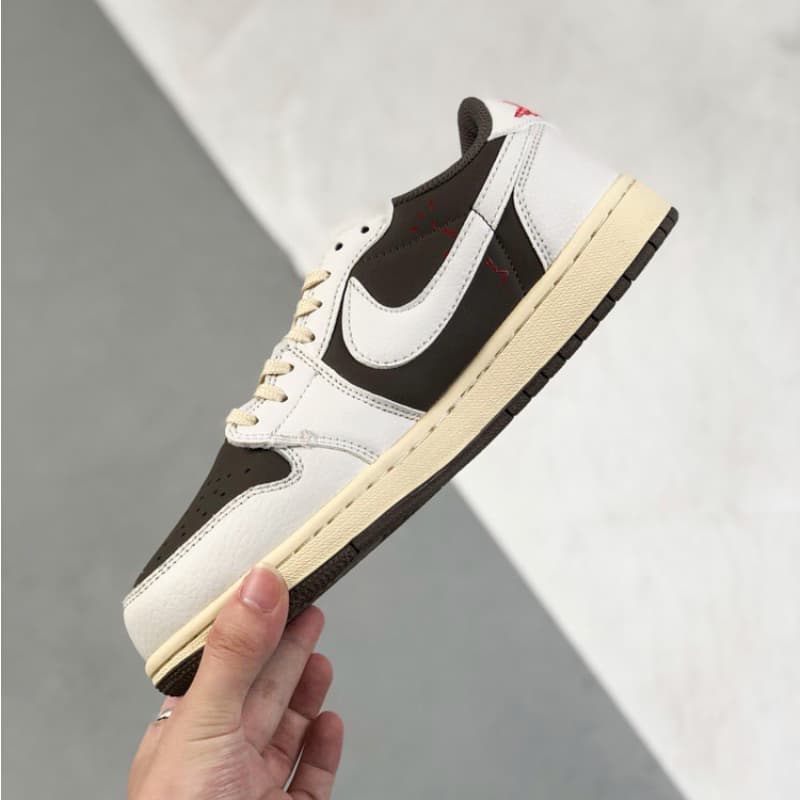 White and brown color-block low-top sneakers