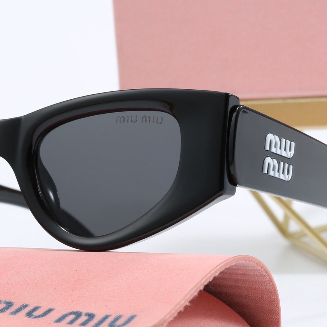 Snazzy Modern Cat-Eye Sunglasses