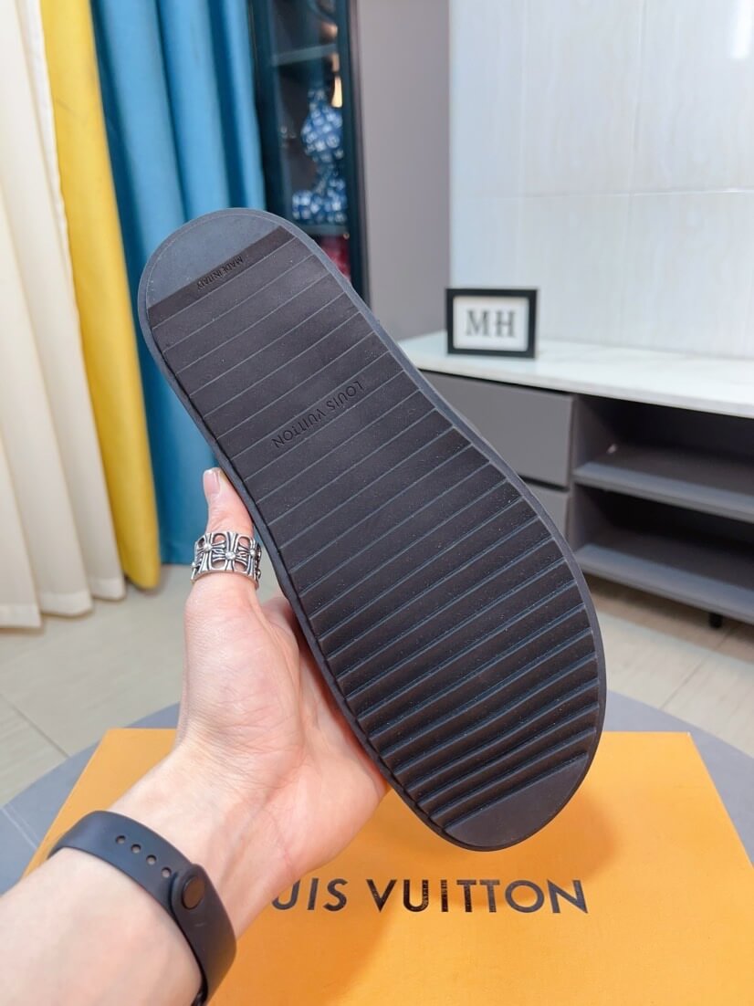 Metallic Pattern Slippers