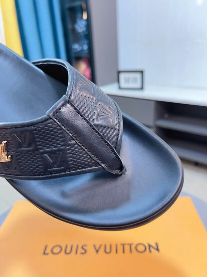 Metallic Pattern Slippers
