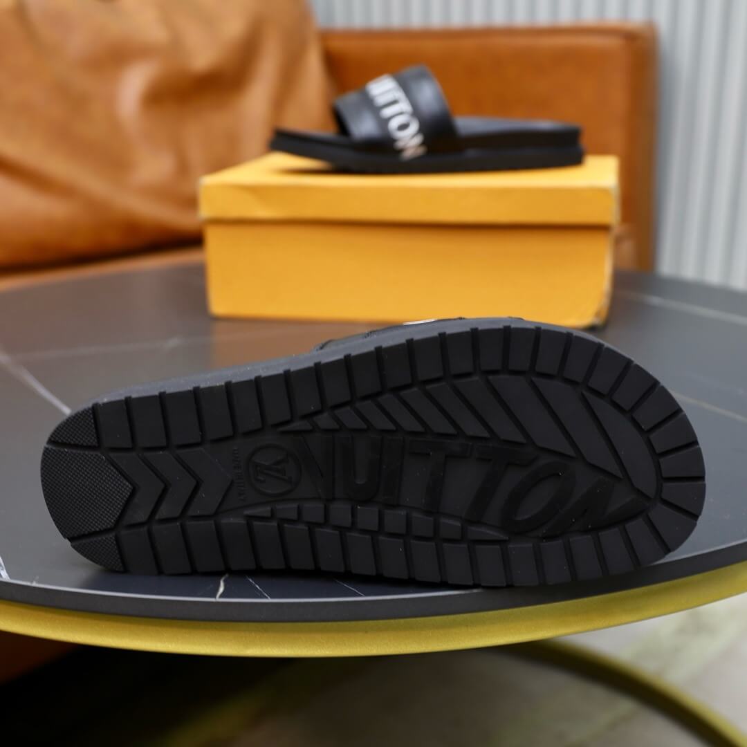 Letter Print  Slippers