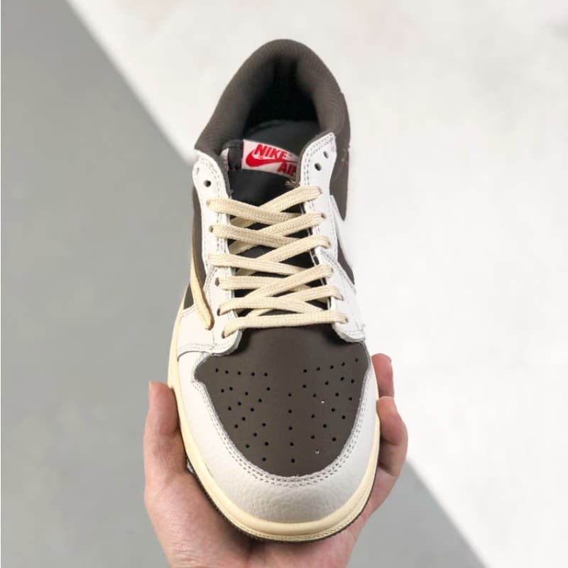 White and brown color-block low-top sneakers
