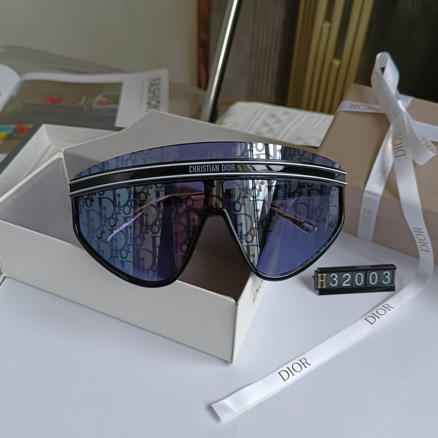 Fashion One-Piece Sports Sunglasses