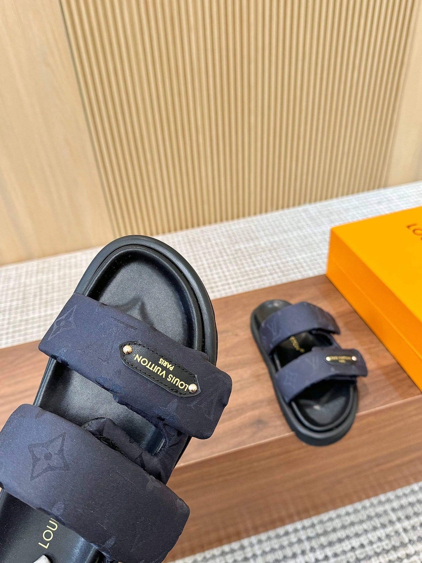 Multicolor Classic Button Slippers