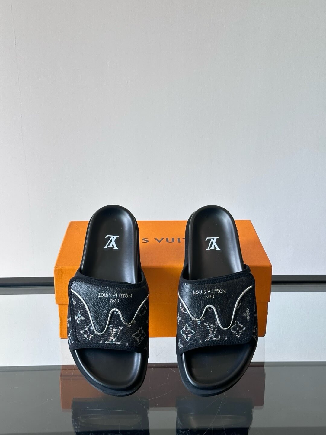 Cowhide Velcro Slippers