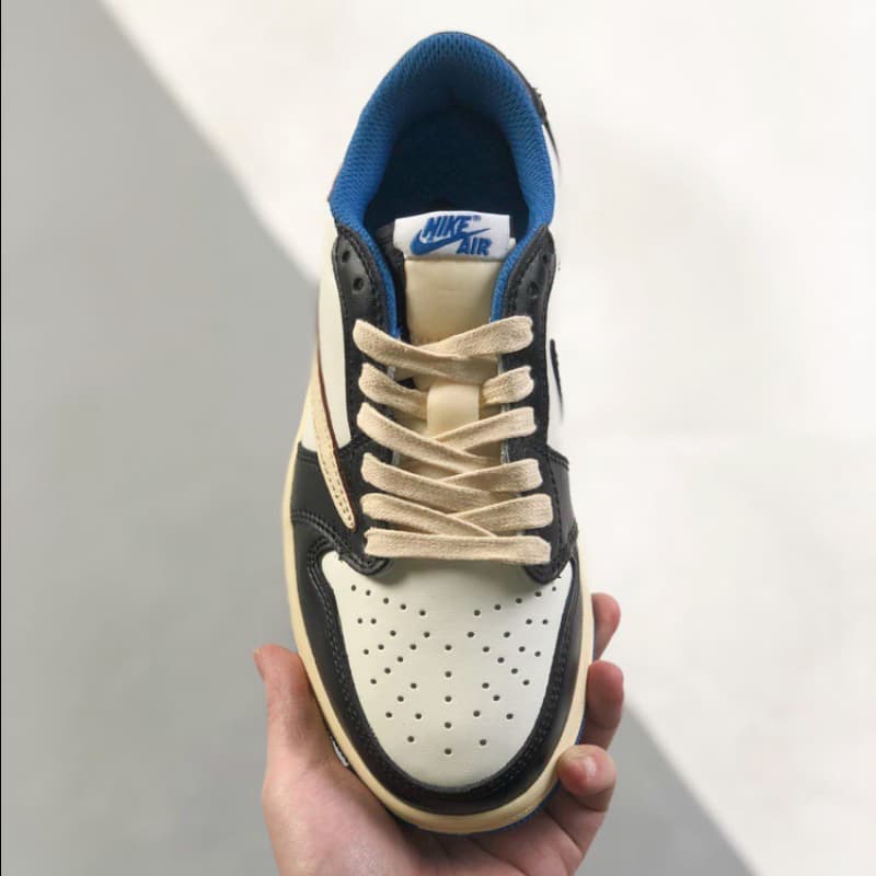 Black and blue color-block low-top sneakers