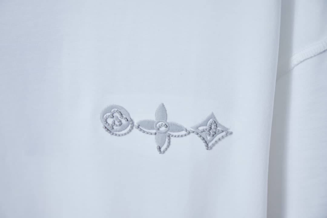 Back Graffiti Print + Front Embroidery T-shirt