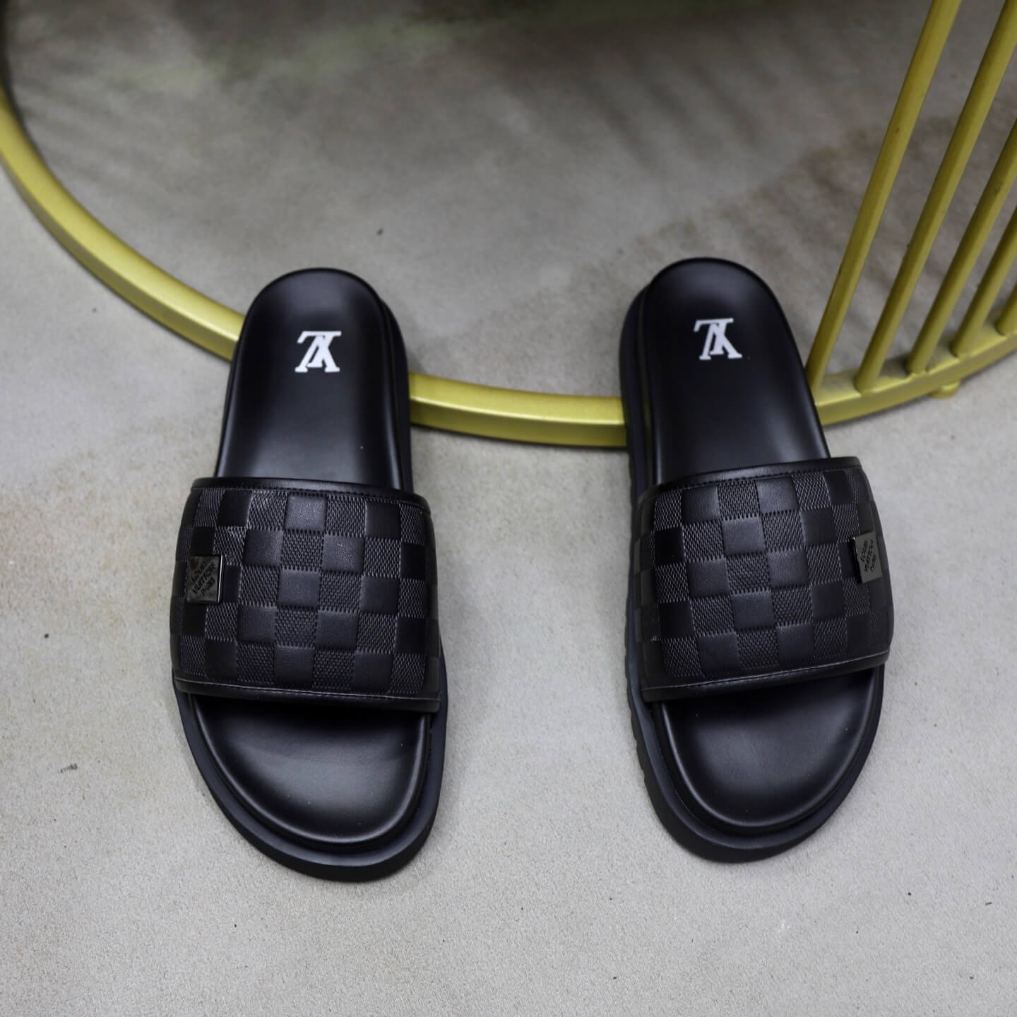 Multicolor Block Design Slippers