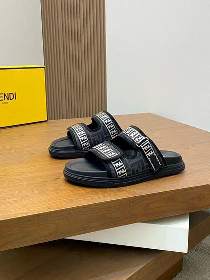 Full-Print F Slippers