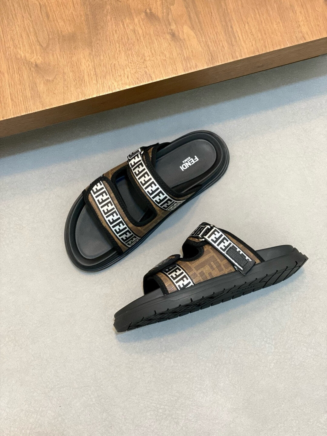 Full-Print F Slippers