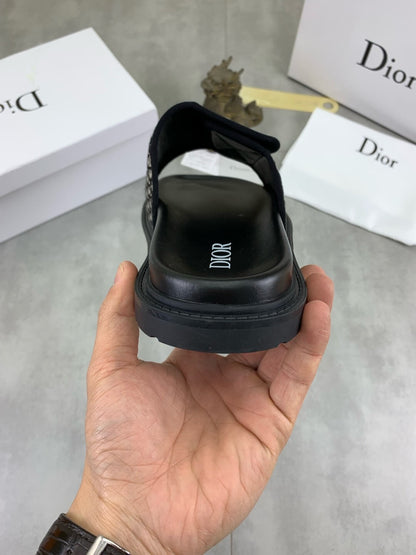 Full Letter Print Slippers