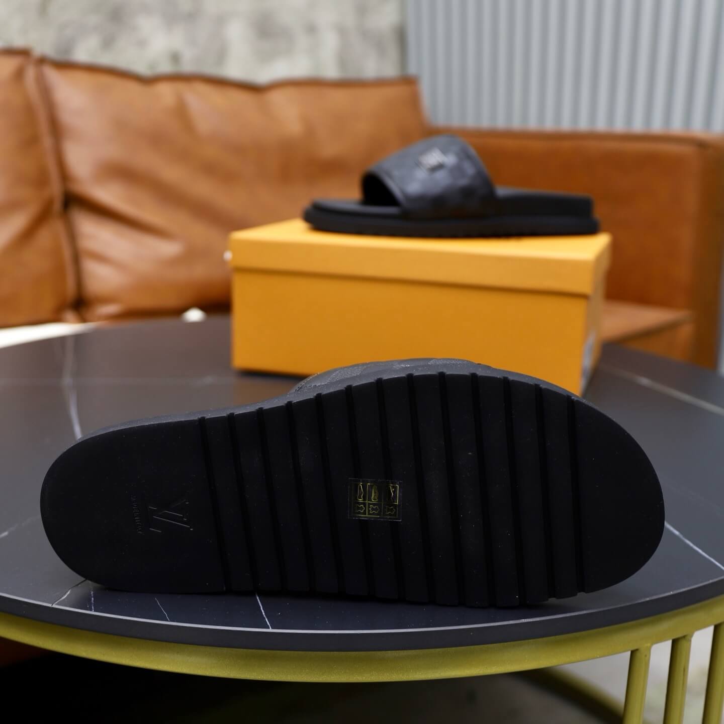 Multicolor Block Design Slippers