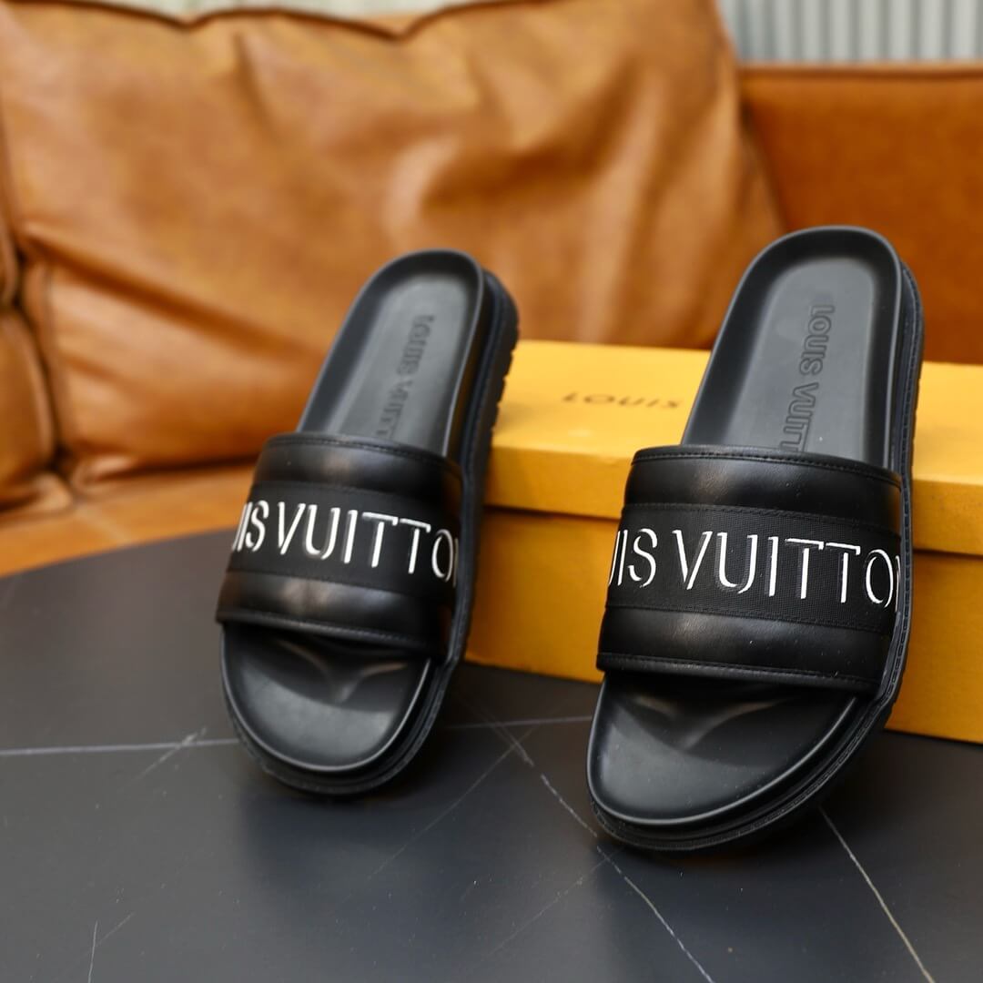 Letter Print  Slippers