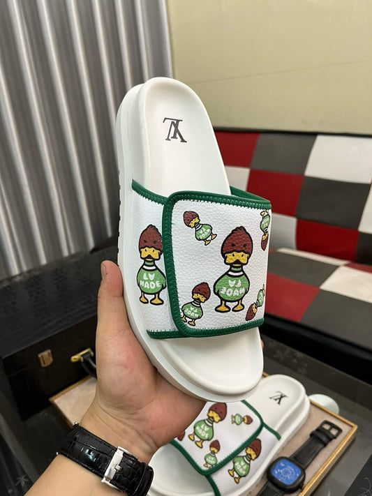 Cartoon Character Embossing Slippers