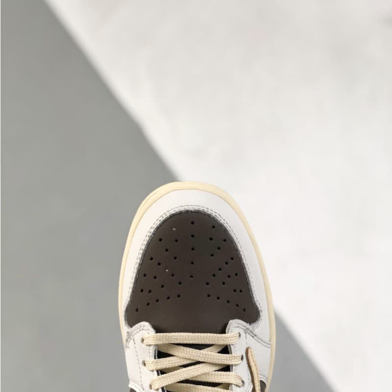 White and brown color-block low-top sneakers