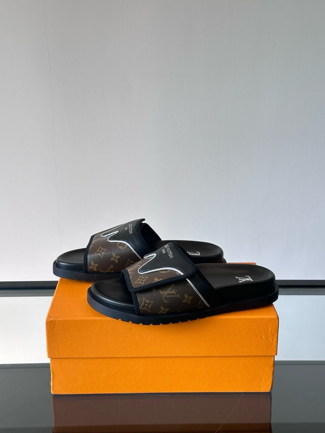 Cowhide Velcro Slippers