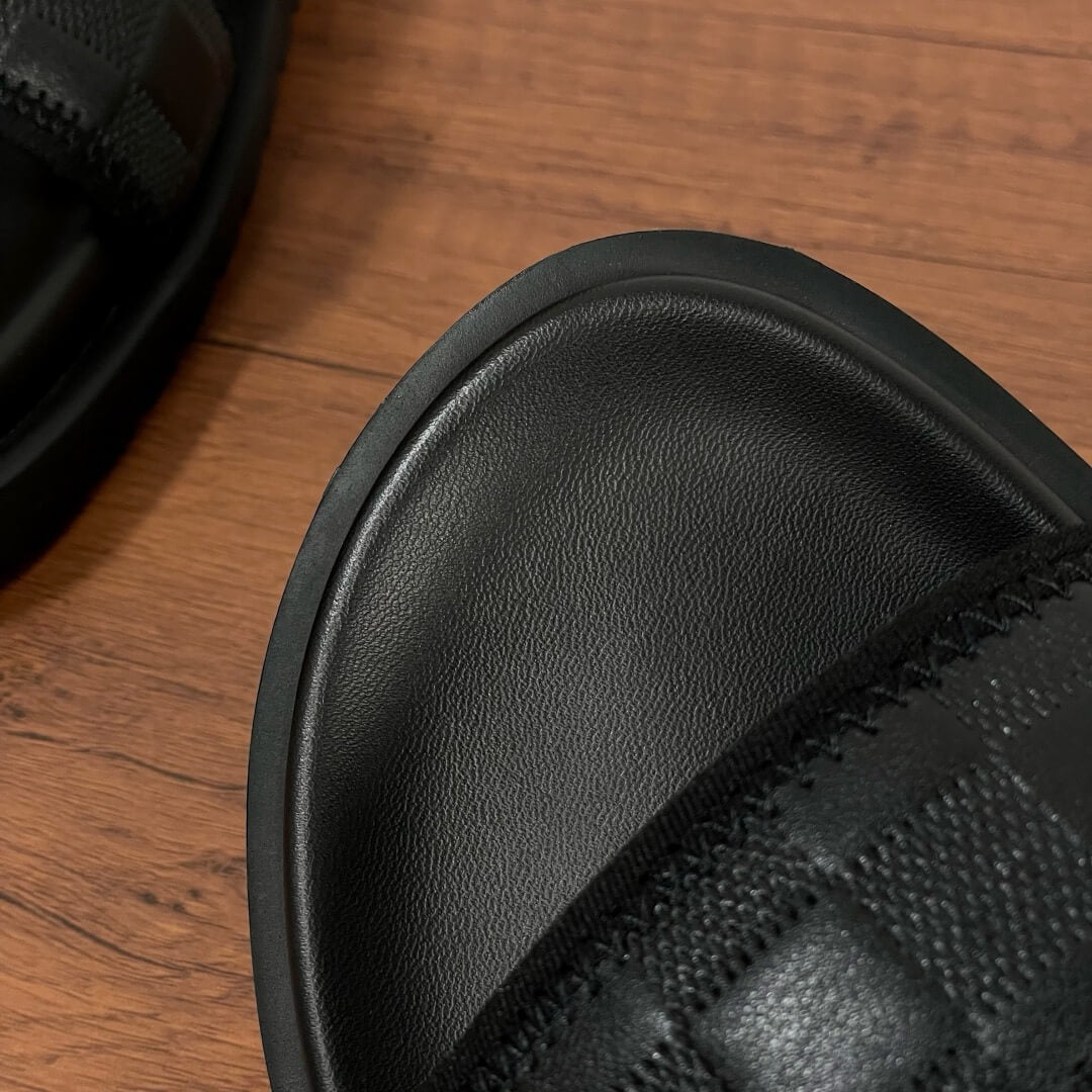 Classic Checkered Casual Slippers