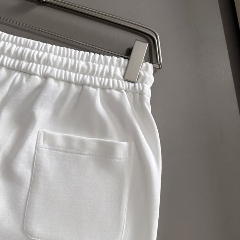 3D Shadow Knit Embroidered Shorts