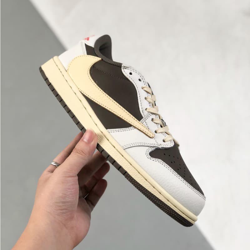 White and brown color-block low-top sneakers