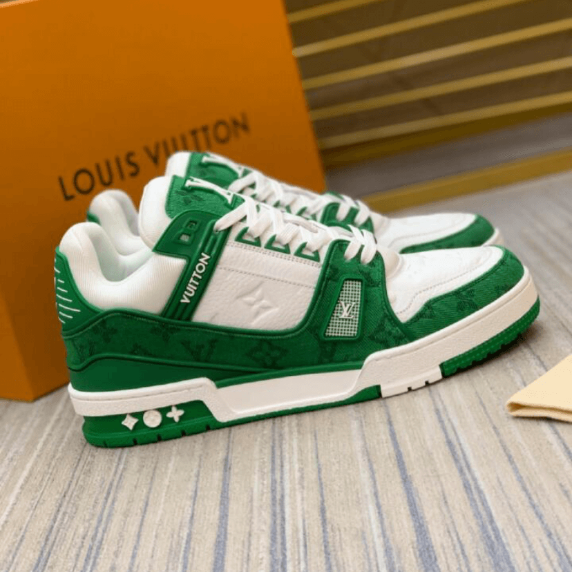 Green classic design sneaker