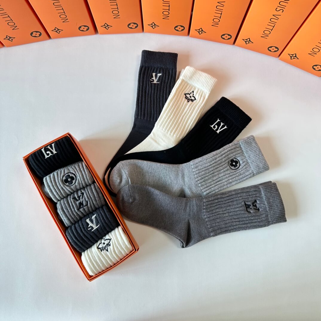 Cashmere Embroidery Mid-Length Socks